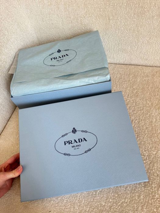 Лофери Prada нові, ~ 37/38 розмір