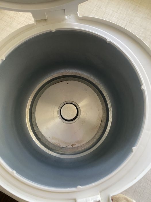 Мультиварка нова