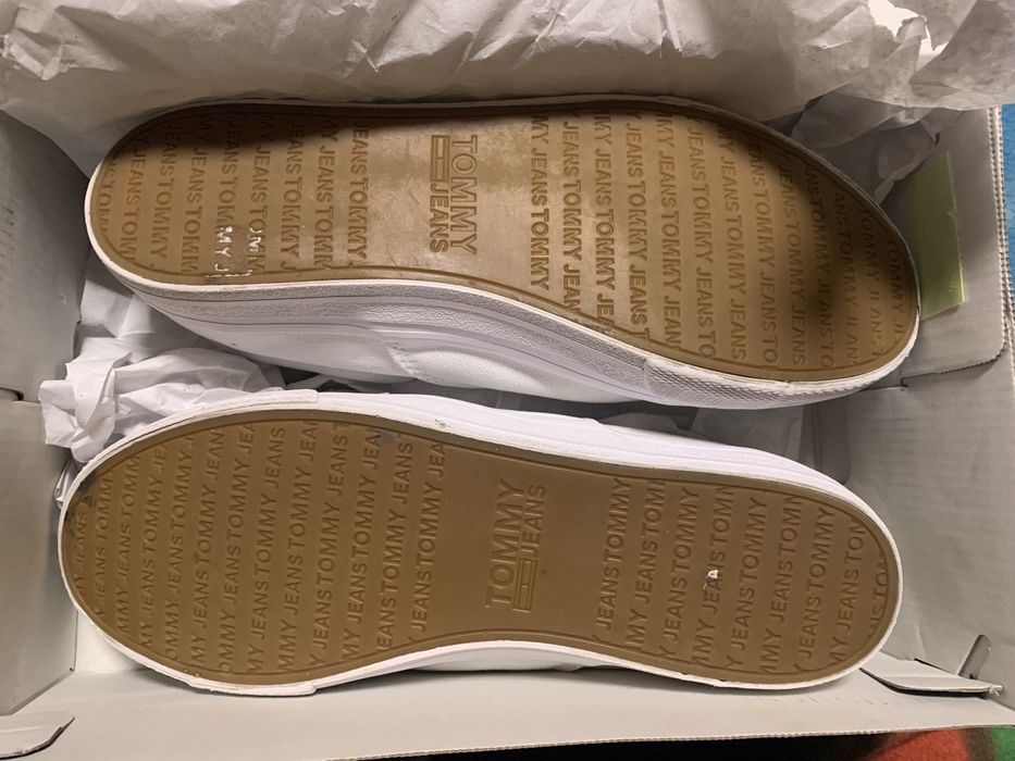 Trampki Tommy Jeans defekt