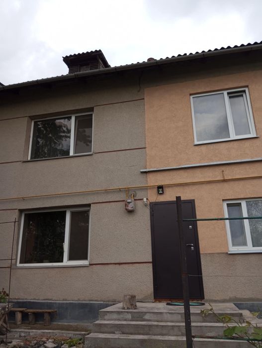 Продається квартира(частина будинку)смт.Кирнасівка,Вінницька область.