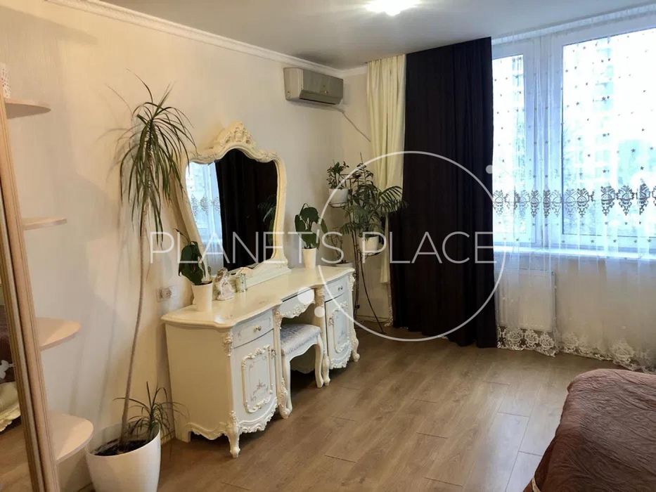 Продам 2к. квартиру просп. В. Лобановського,150, ЖК"Новодеміївський"