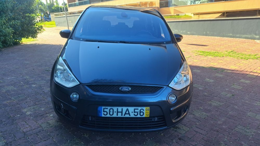 Ford S-Max — fotografia 3