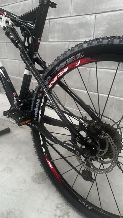 Rock Machine Vortex Carbon Series