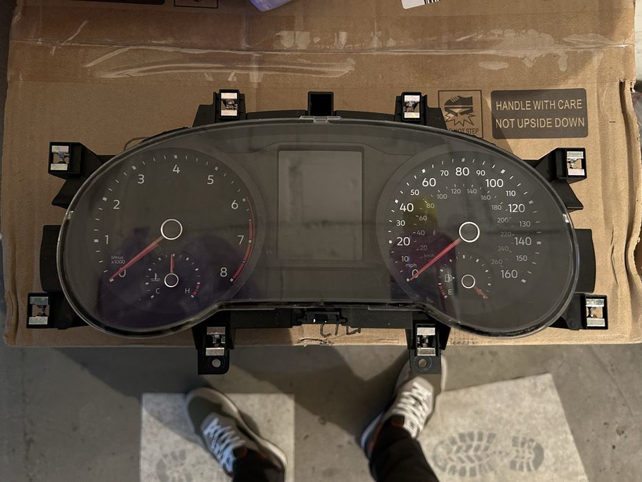 Приборная панель Тигуан SEL 2019