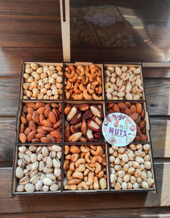 Смачний подарунковий бокс набір з горіхів, подарунок чоловіку хлопцю