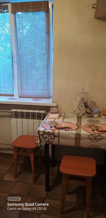 Посуточно 1 ком.квартиру. 2 + 1 спальн. мест.. .Центр. г.Каменское.