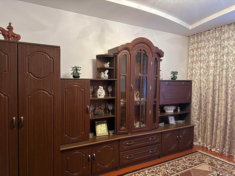 Половина будинку та земельна ділянка 16 сот., с. Батятичі