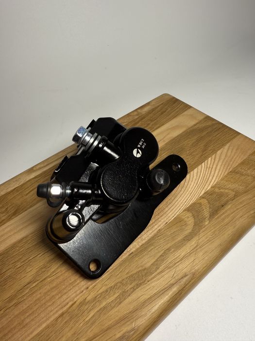 Задній тормозний супорт 250сс , тормозна ручка для мотоциклів