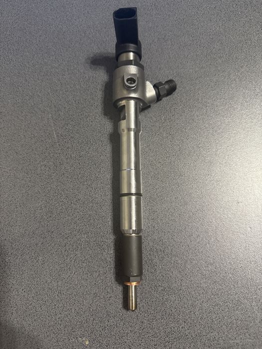 Wtryskiwacz Paliwa  Diesel Vag  [555]