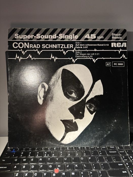 Conrad Schnitzler- Auf dem Schwarzen Kanal