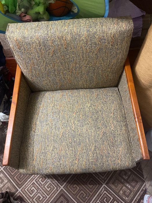 Крісло розкладне б/у продам