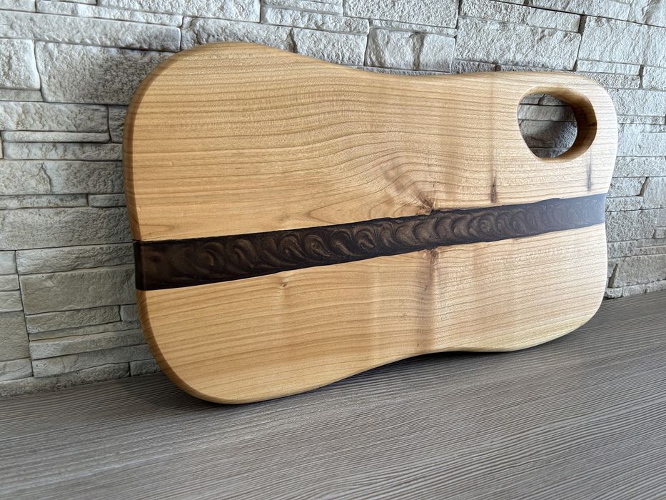 Deseczka do serwowania z żywicą epoksydową