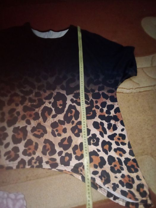 Продам футболку  и обувь