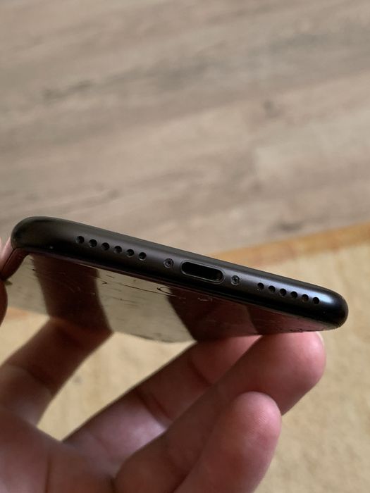 iPhone 7 black. Айфон