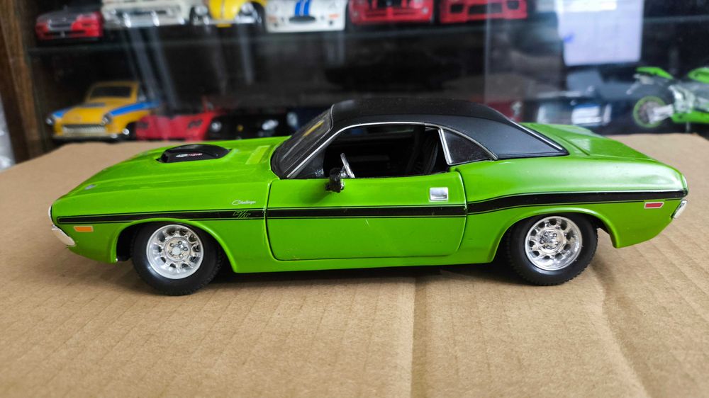 Машинка, модель, іграшка 1/24 Dodge Challenger 1970 Maisto