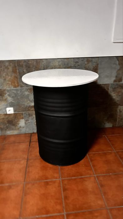 Vendo bidões com esta decoração para oficina ou escritório. ou bares