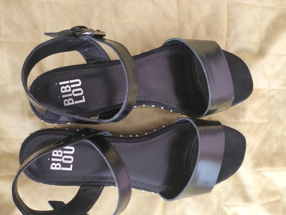 Босоніжки.Bibi lou. Сандалі. Платформа. Танкетка