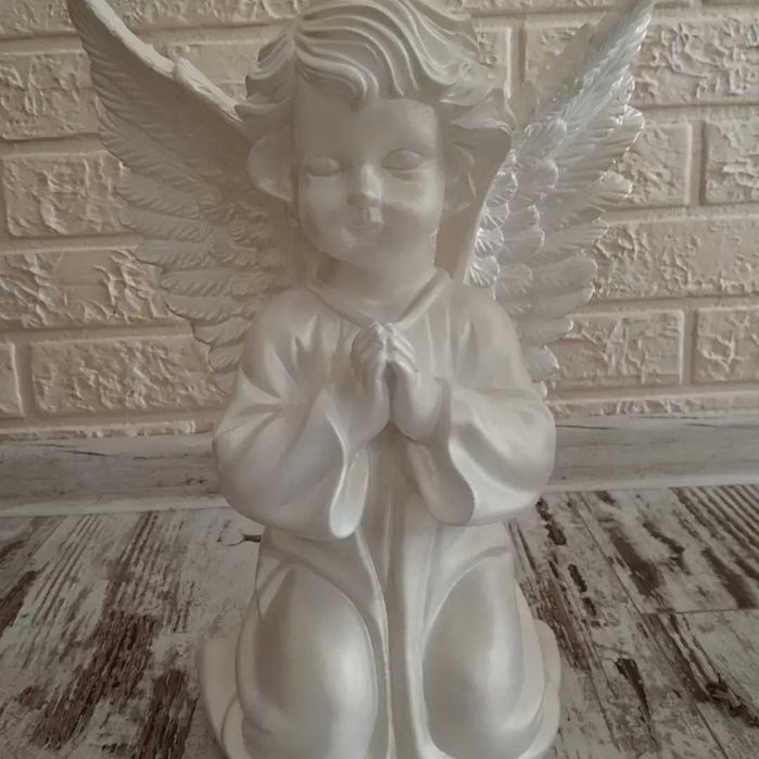 Ангелочок     .       .