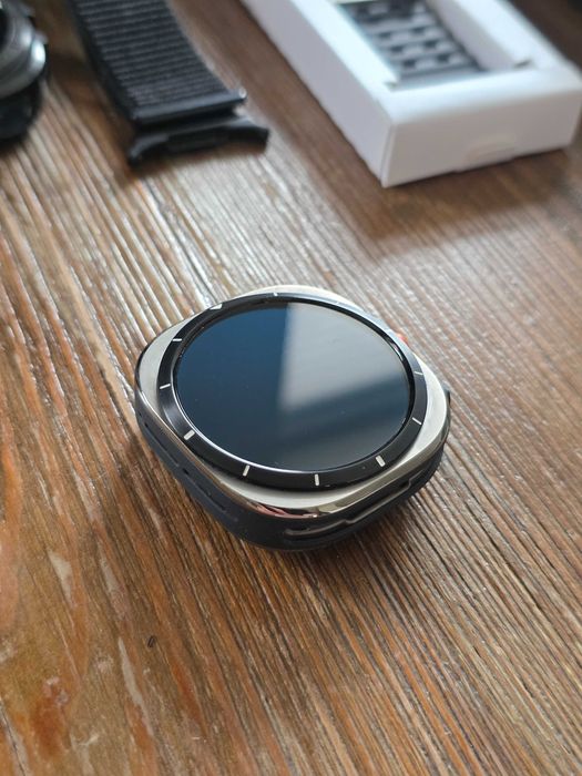 Smartwatch Samsung Galaxy Watch Ultra 2025 + dodatki