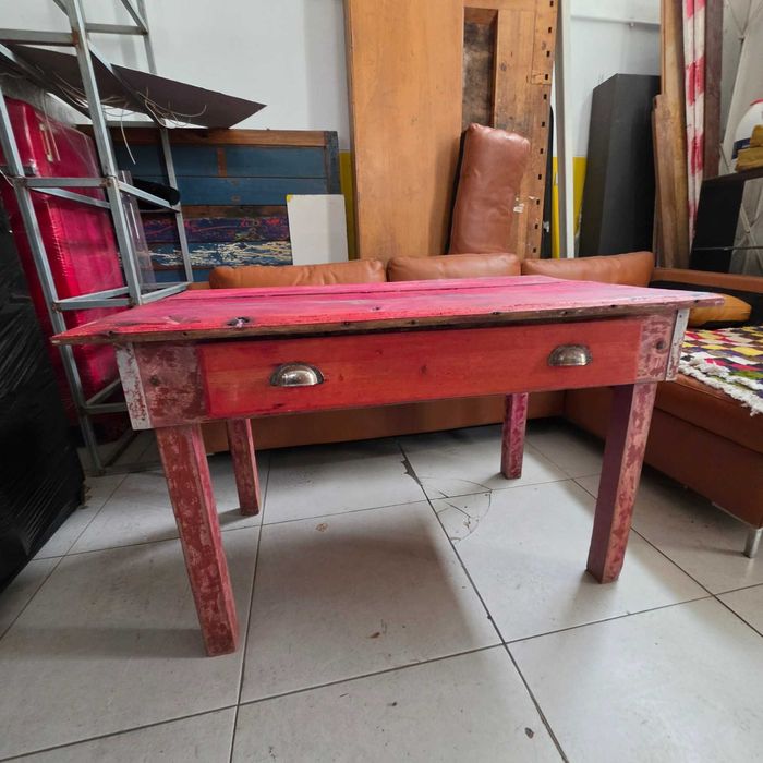 Mesa/Secretária Industrial Chic – Vermelho Decapado