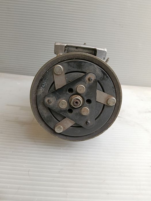 Compressor de Ar Condicionado / AC - Citroen Berlingo B9 / C4 / Picasso / Peugeot Partner / 207 / 308 - 1.6 HDI
