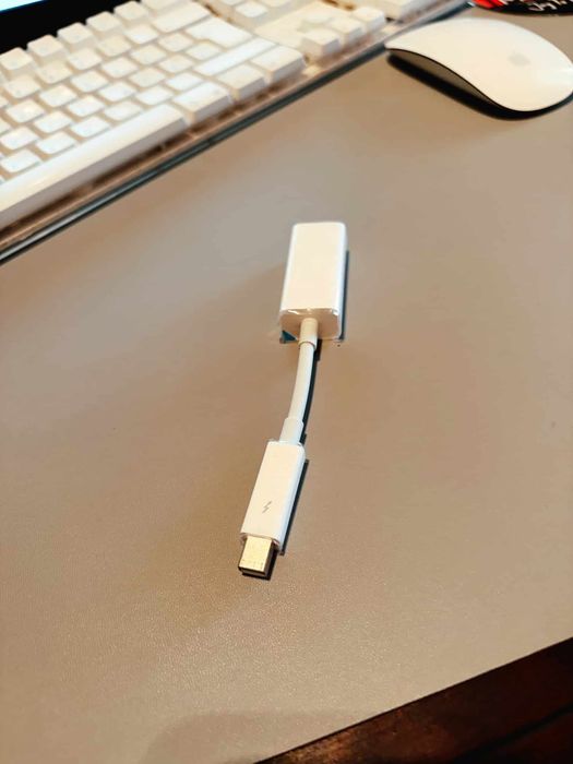 Adaptador Apple Thunderbolt para FireWire 800