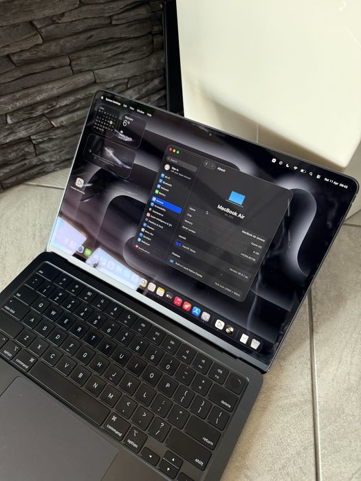 MacBook Air M2 2022r.
