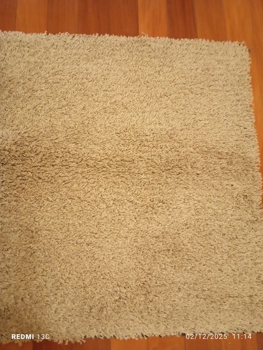 Tapete quadrado de pelinho