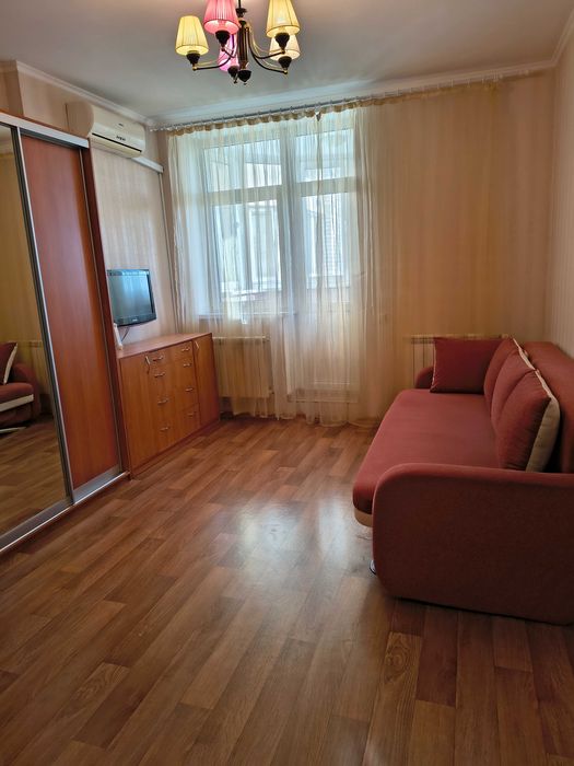 Мінський масив, Калнишевського,7 ("генератор)