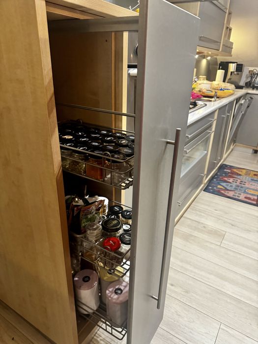 Meble kuchenne plus dodatki