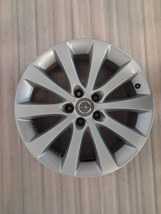 Felgi  Aluminiowe 4x Sztuki Opel Meriva 17 7x17 ET35 Oryginał