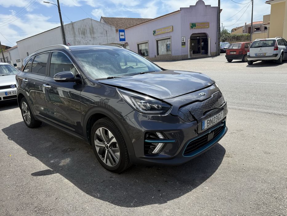 KIA NIRO ELECRTICA 204 CV 150 kw (RESERVADO)
