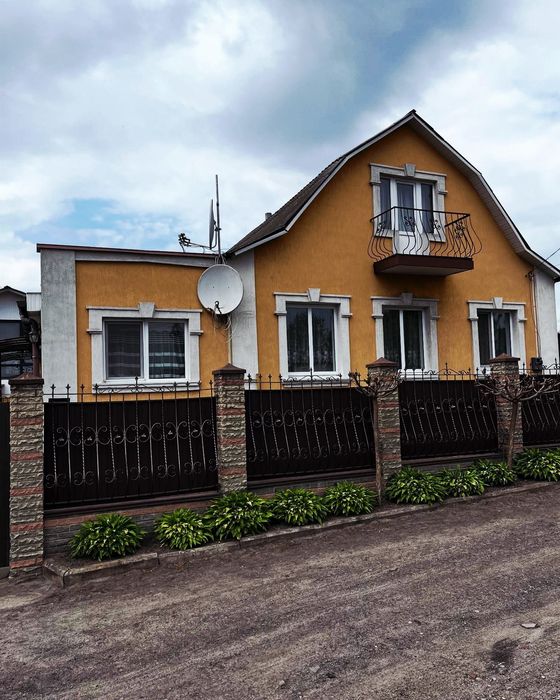 Чудовий будинок з ремонтом