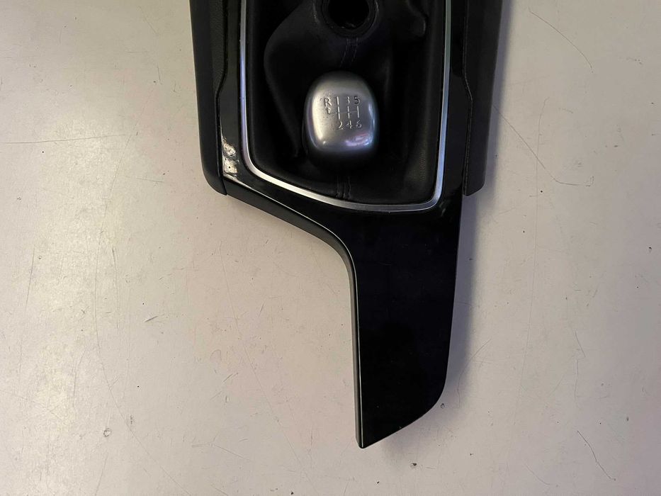 Peugeot 308 II - Consola Plastico Fole Punho Mudanças - Z554