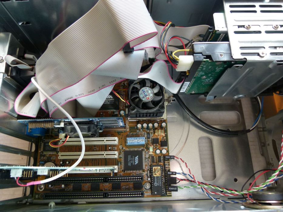 Komputer AMD K6 500MHz DFI P5BV3+/e 64MB RAM ISA AT TNT2