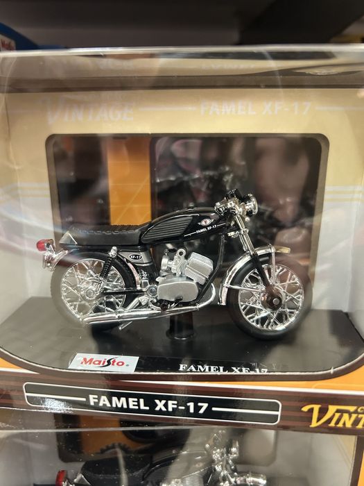Miniatura xf 17 escala 1/18