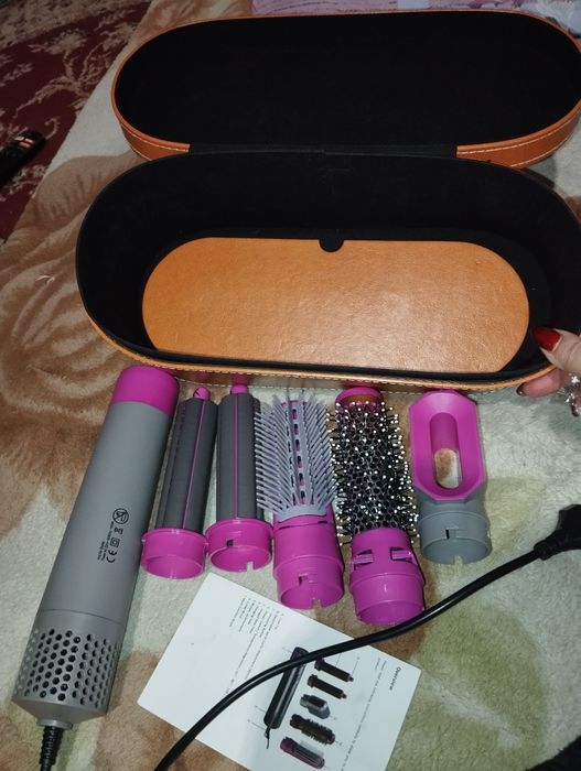 Продам фен брошь 5 в одном работай хорошо