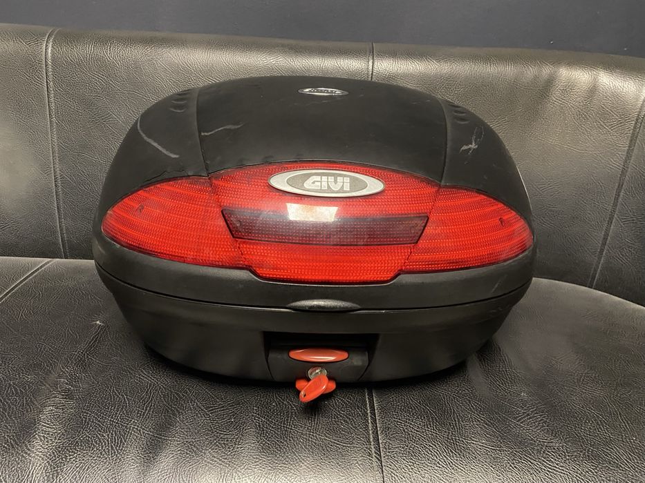 Kufer centralny givi simply