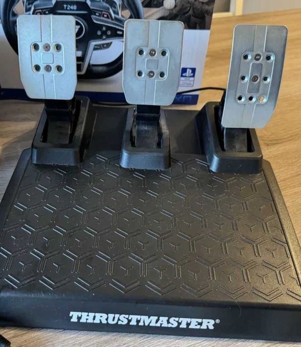 Volante +pedais Thrustmaster T 248