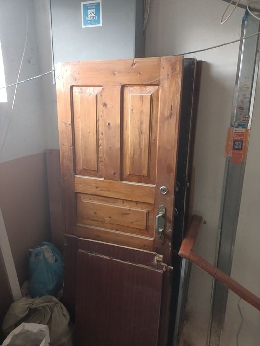 Продам вікна двері б/у