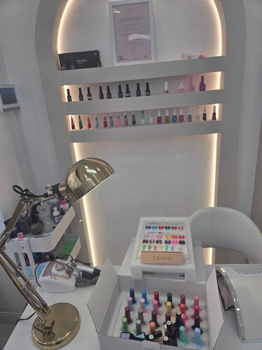 Manicure/pedicure