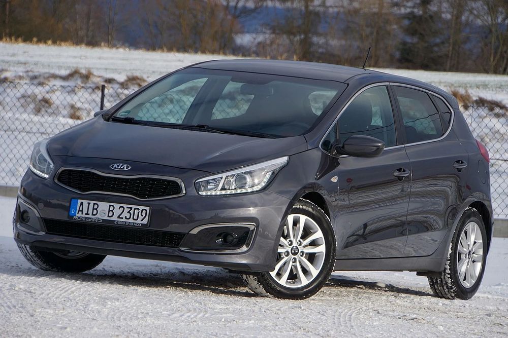 Kia Ceed LIFT 1.6 135KM LED NAVI KAMERA Klimatronik Pdc Jak Nowy 1 Ręka