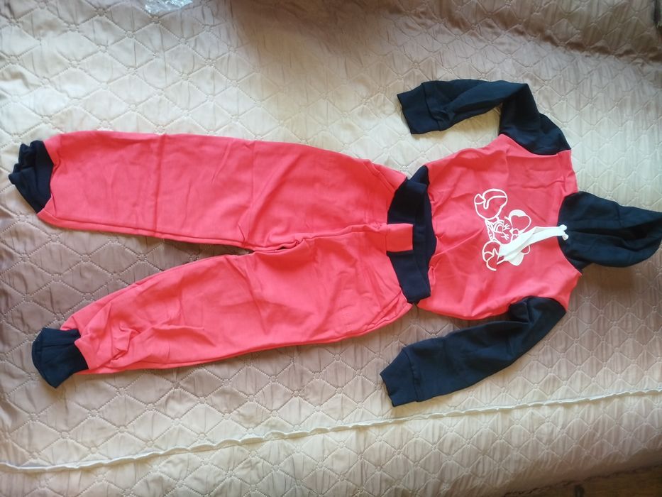 Детские костюмы новые