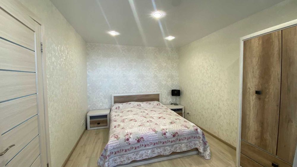 Продається 3-кімнатна квартира з  ремонтом, район залізничного вокзалу