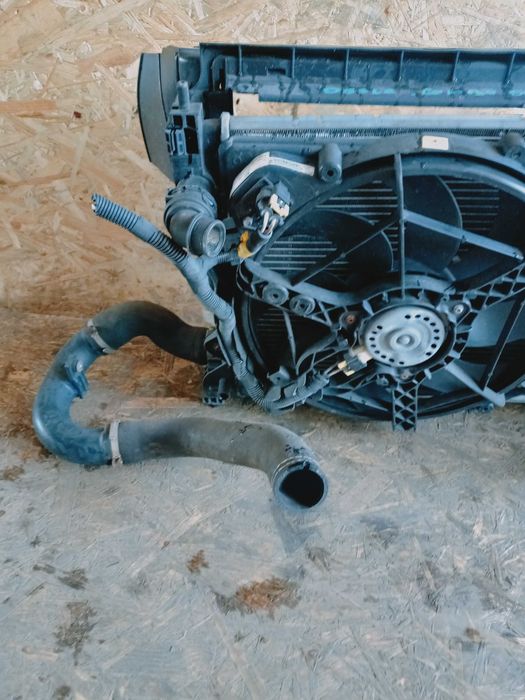 Fiat Doblo Opel Combo 1.3 CDTI diesel pas przedni belka wzmocnienie