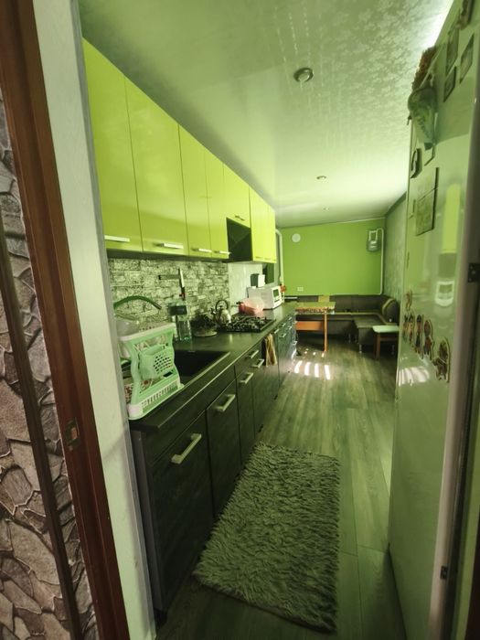 Продаж затишного будинку в центральній частині