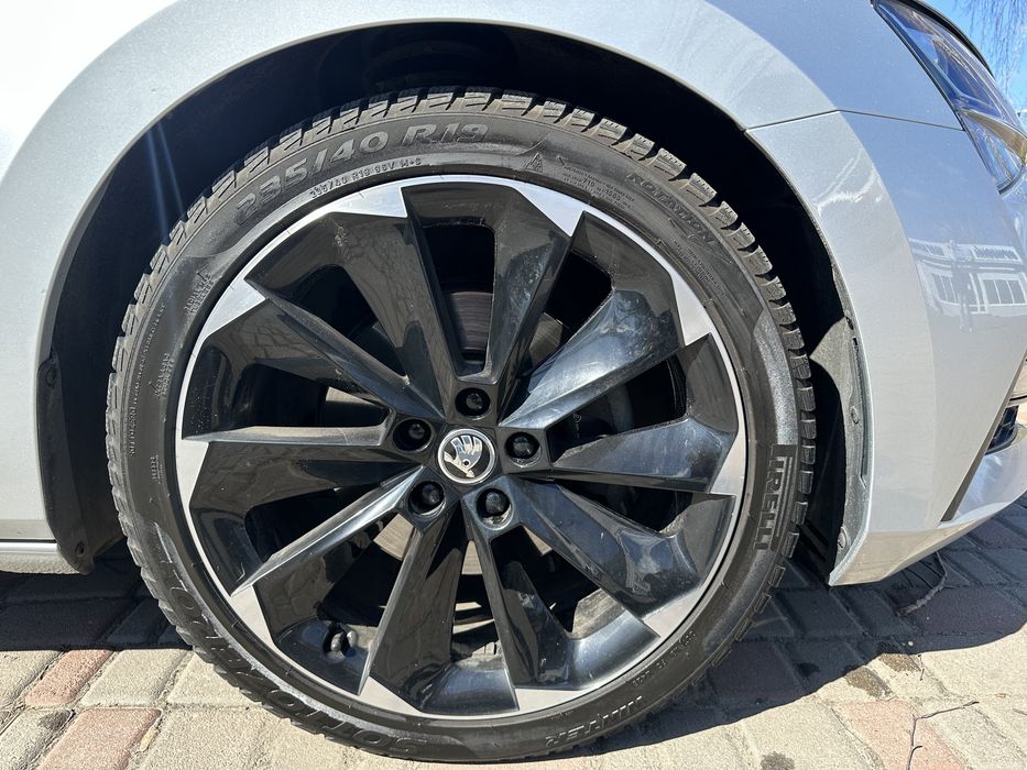 Skoda Superb 2019рік