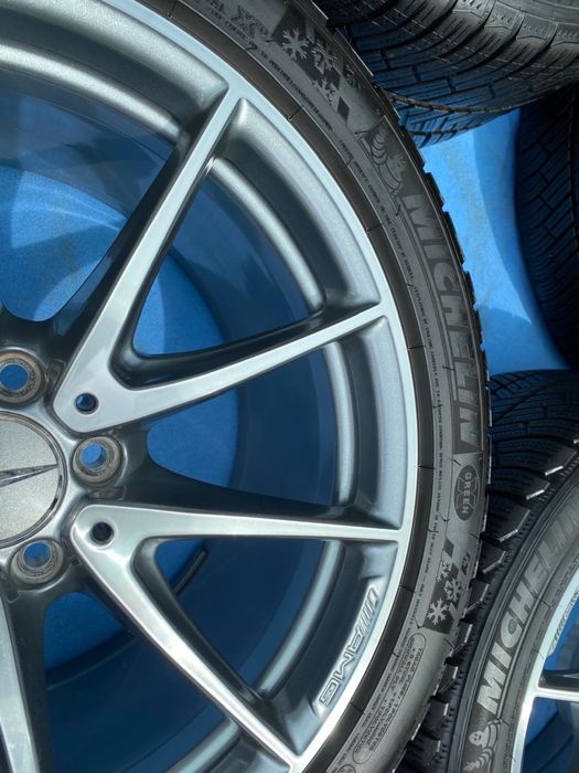 Продам оригинальные диски AMG R19