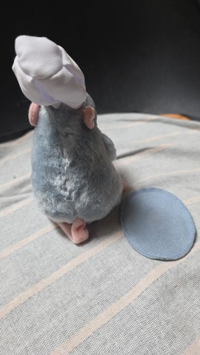 Peluche ratatuille com iman