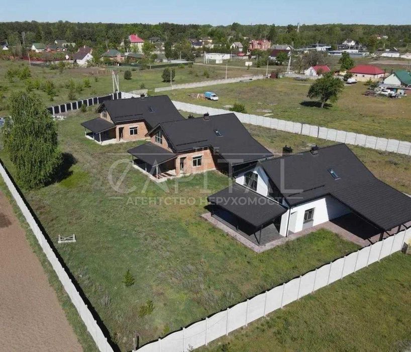 Лебедівка  175 м2  24 кВт  11 соток. Акція купи будинок, приведи ще двох друзів і отримай + 10 соток ( з 24 кВт ).